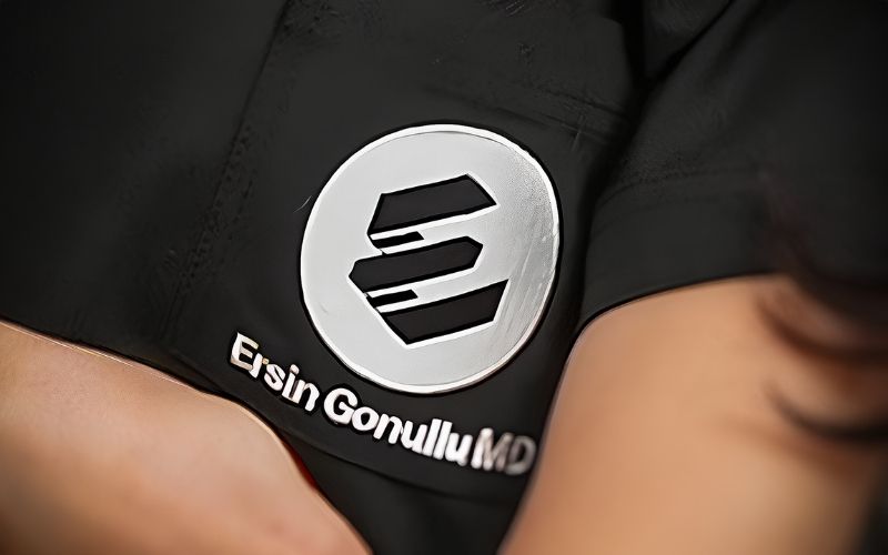 dr-ersin-gonullu-about-3